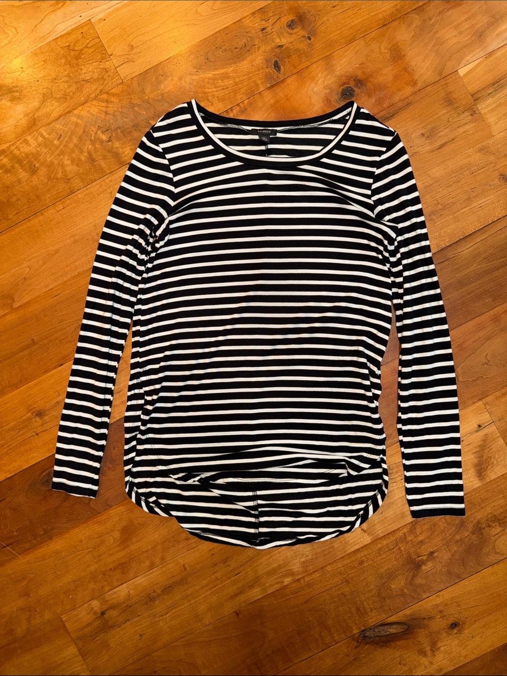 Halogen Black & White Striped Long-Sleeve Scoop Neck Top